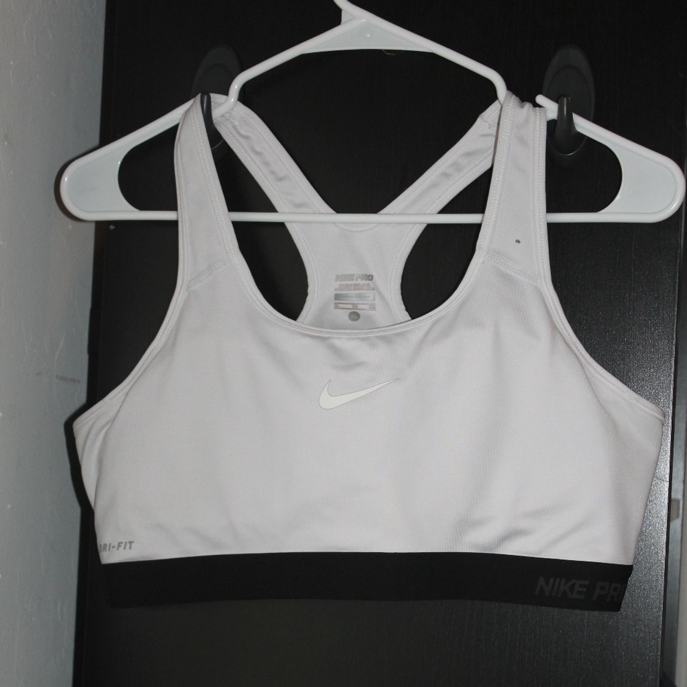 Nike Pro Classic Dri-FIT Padded Sports Bra
